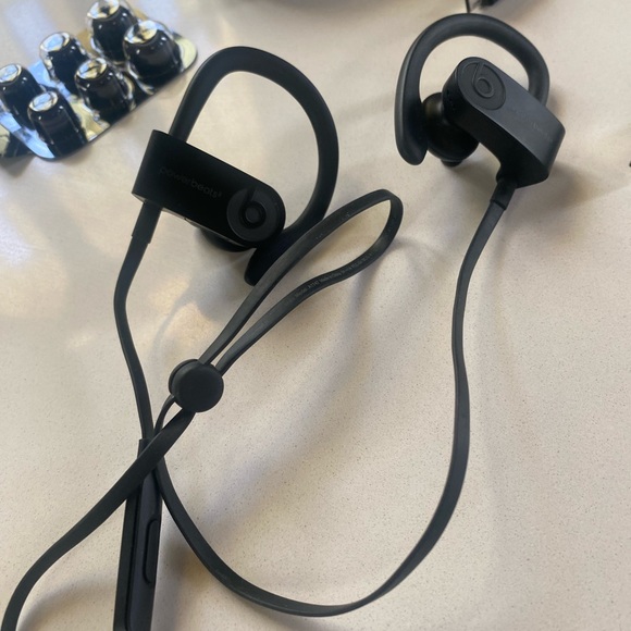 Power Beats Bluetooth Headphones